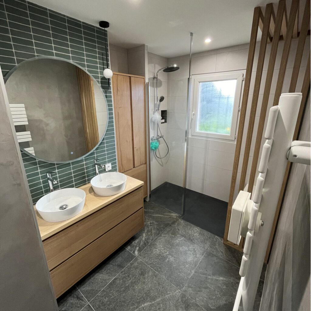 1 SalleDeBain SaintGalmier renovation architecture interieure