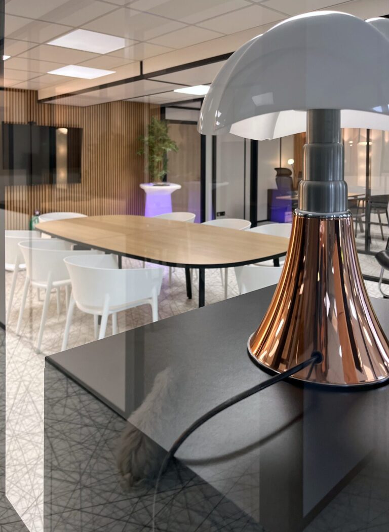 2 SalleDeReunion RenovationBureauxPro architecture interieure