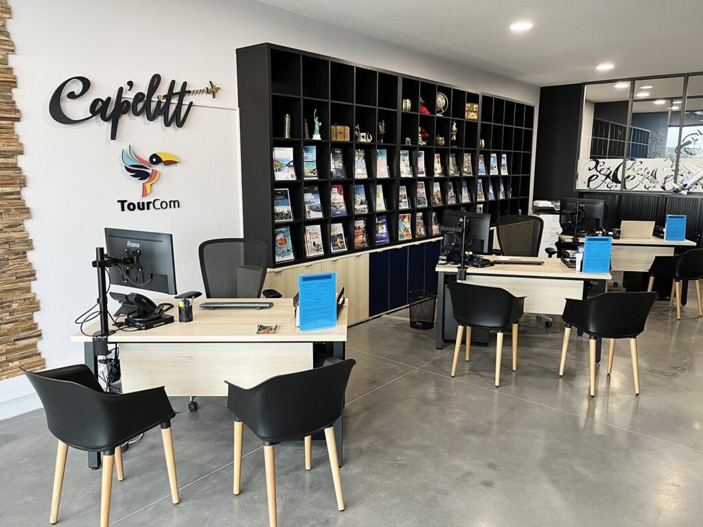5 AgenceVoyage amenagement bureaux architecture interieure