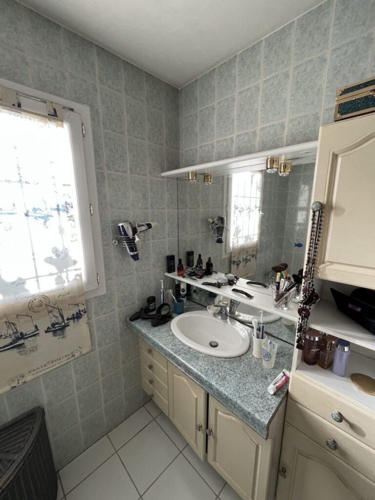 5 SalleDeBain SaintGalmier renovation architecture interieure avant